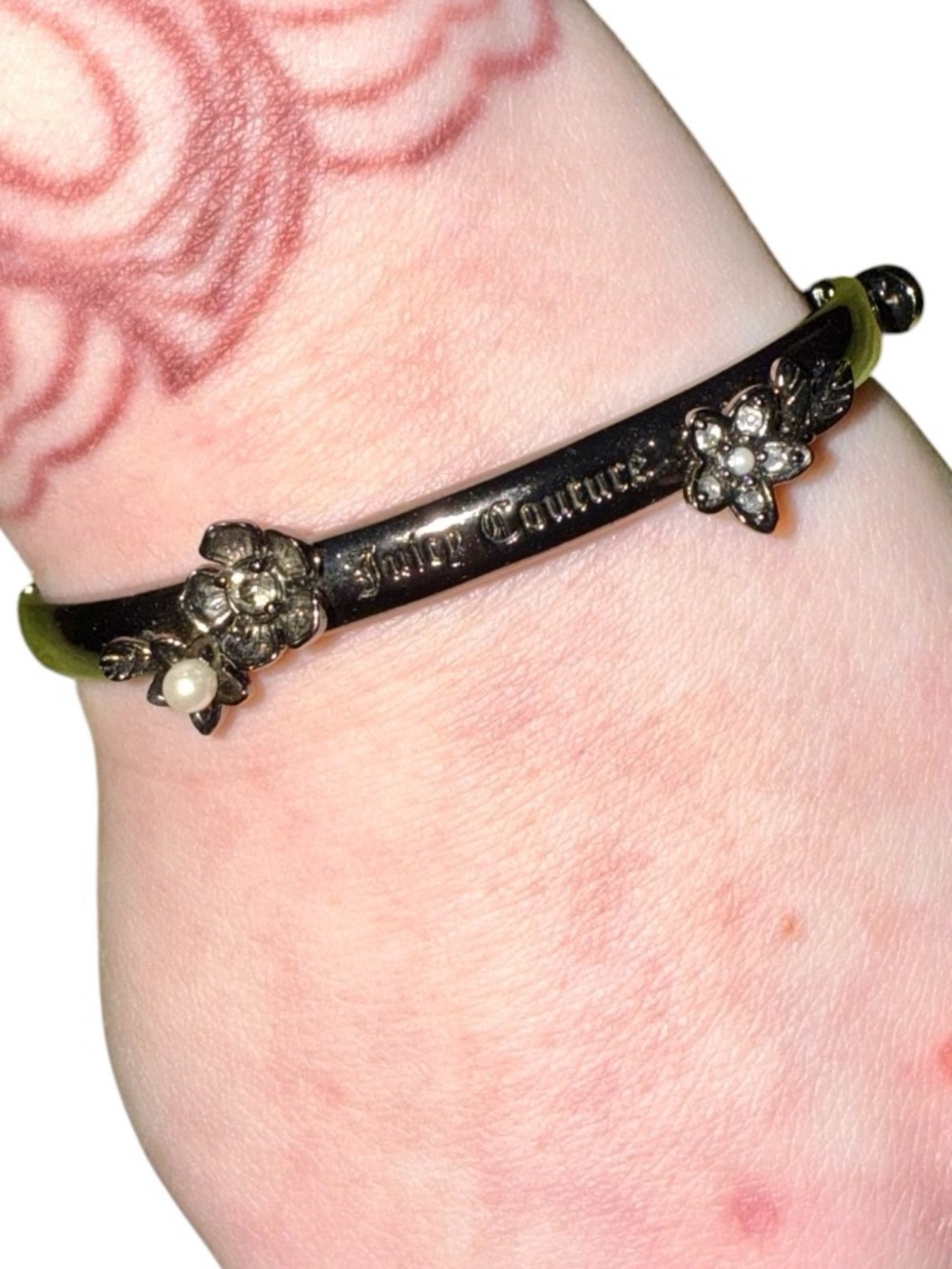 Juicy Couture Vintage Gunmetal Floral Crystal & pearl Hinged Bangle Bracelet - Picture 7 of 7